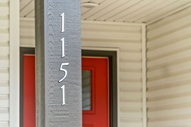 Photo - Pet Friendly Three Bedroom!