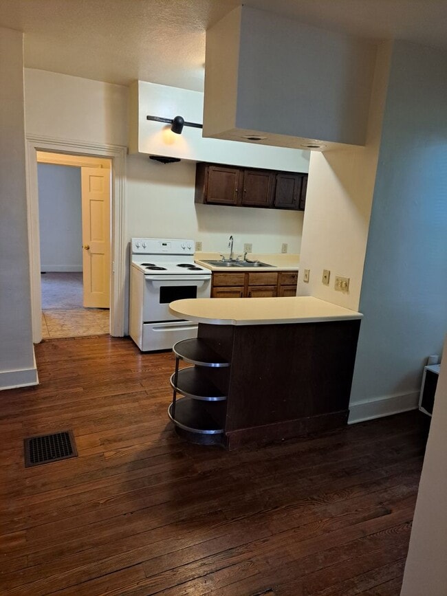 Photo - 2 BR Apartment in West Central District