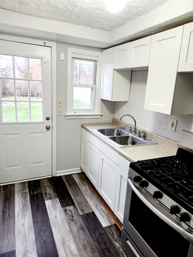 Photo - 1128 Shadycrest Dr