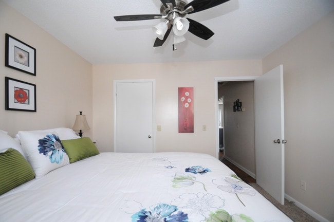 Kensington Station - Kensington Station