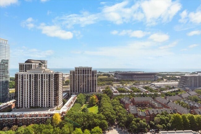 100 E 14th St Unit 2204