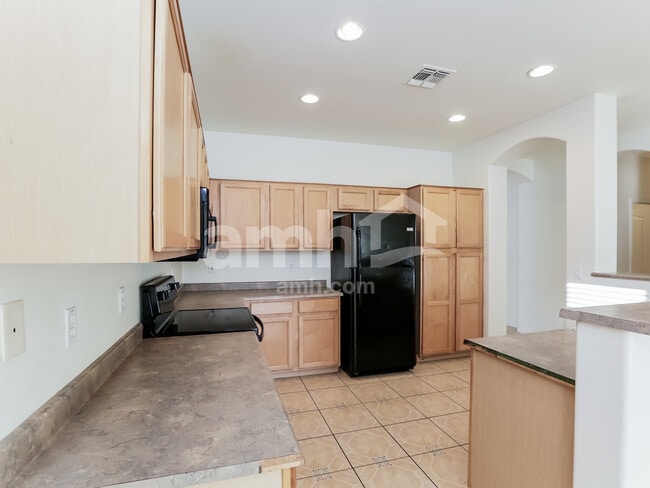 Photo - 12238 W Lincoln St