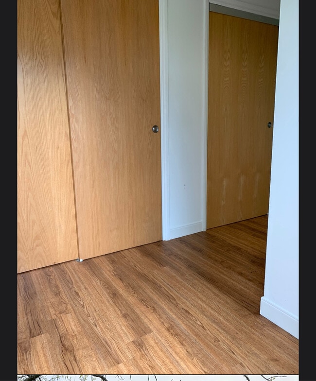 Photo - 1051 Danby Rd