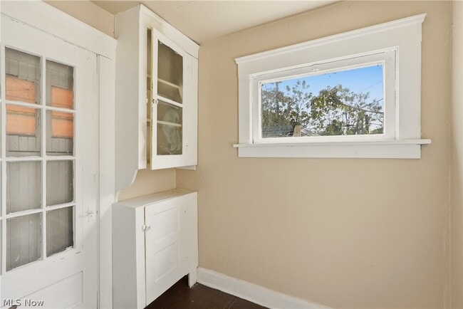 Building Photo - 515 E 143rd St Unit Downstairs
