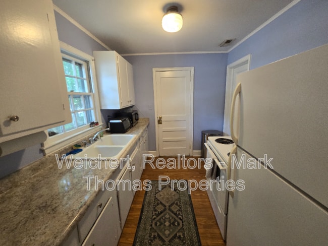 Photo - 1801 Forest Rd