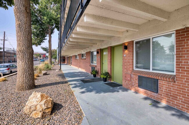 Photo - 1600 S Albion