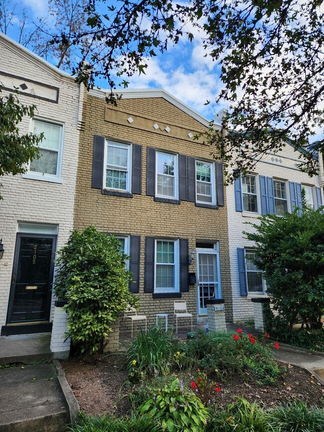Building Photo - 2103 37th St NW