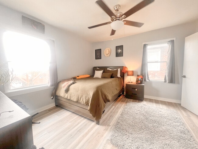 Photo - 5737 Hobart St Unit #5