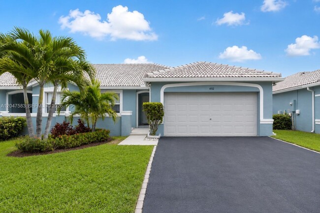 Building Photo - 4152 Pine Ridge Ln