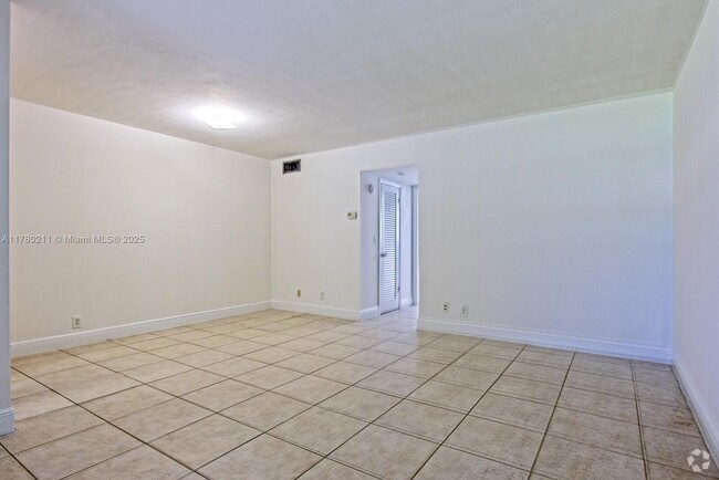 Building Photo - 270 Layne Blvd Rental