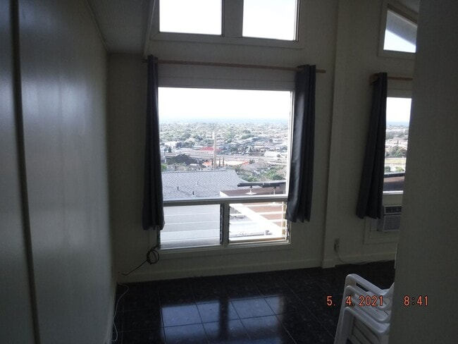 Photo - Kahala Hts Cottage 2 / 1 / garage