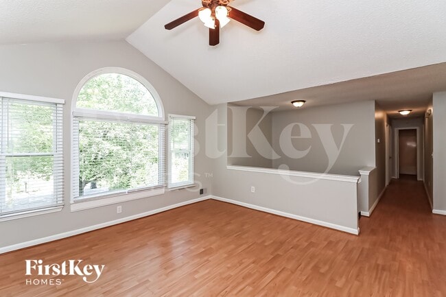 Photo - 1688 Independence Dr