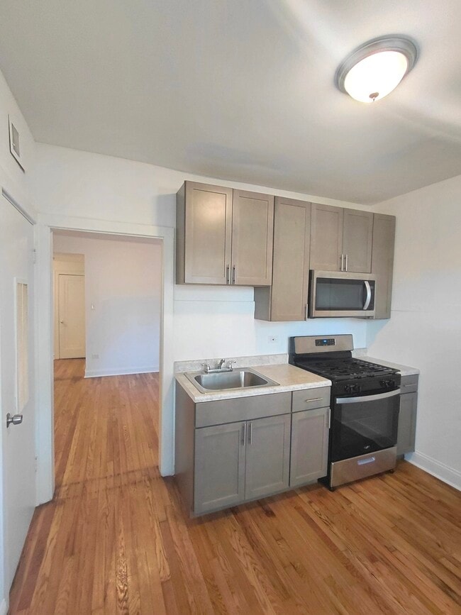 Photo - 1107 N Avers Ave Unidad 1