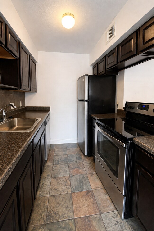 Photo - 500 E Riverside Dr Unit 145