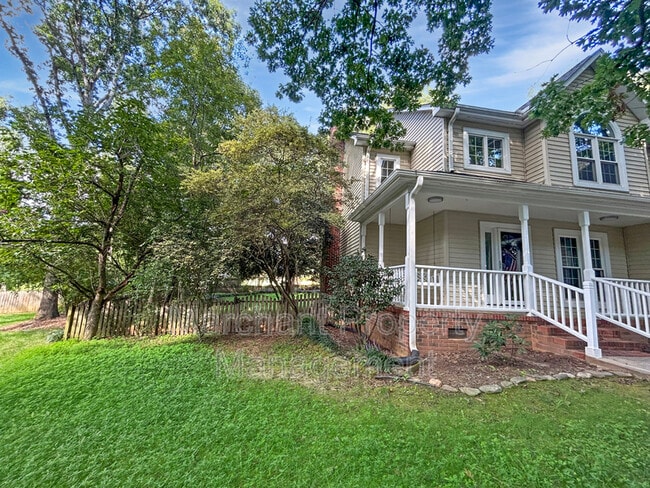 Photo - 7 Waxwing Ct