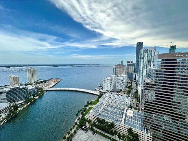 Building Photo - 495 Brickell Ave Unit 4011