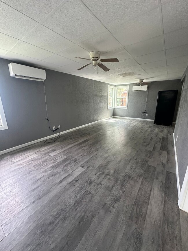 Photo - Large 3 Bed 1 bath