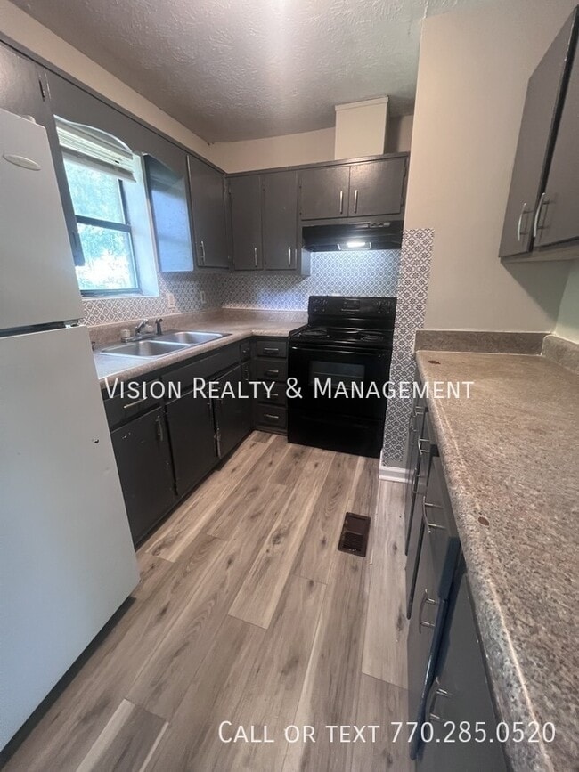 Photo - 155 Castleman Rd