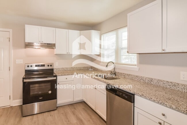 Photo - 3551 Honeysuckle Rd