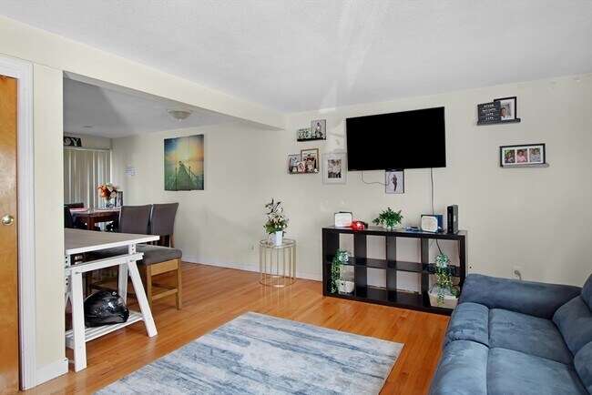 Photo - 26 Moreland Ave