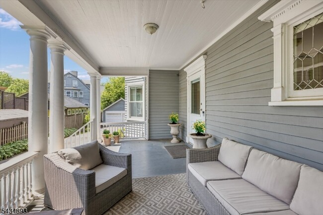 Photo - 92 Midland Ave