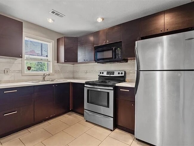 Photo - 8037 Wabash Ave