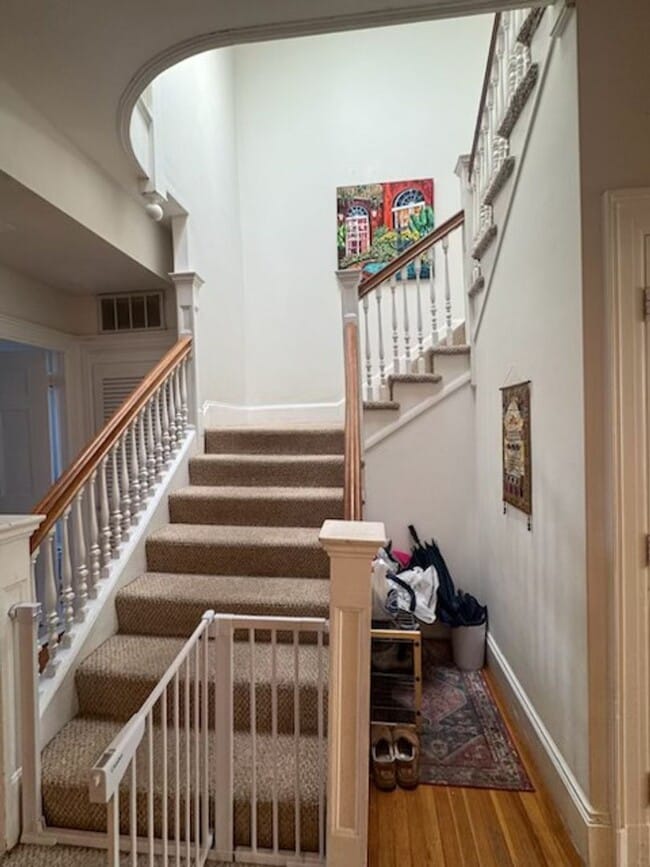 Photo - 1702 Beacon St