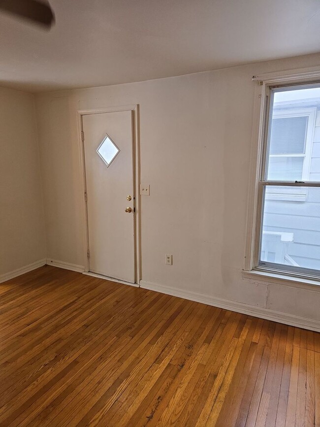 Photo - 115 S Potomac St Unit 115 3