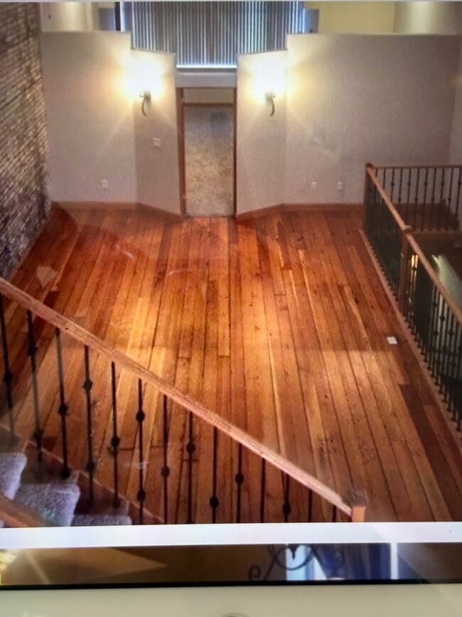 Photo - 419 E Grand Ave