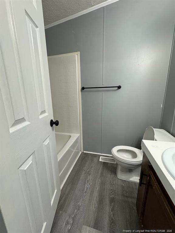Photo - 150 Oak St