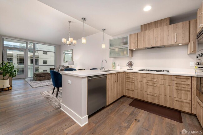 Photo - 72 Townsend St Condo