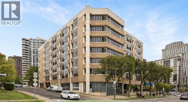 Photo - 66 Bay St S Unité 505