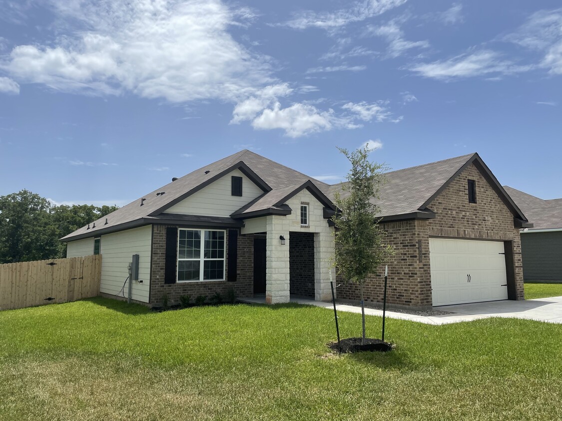 Photo - 1438 KINGSGATE DRIVE, Bryan, TX 77807
