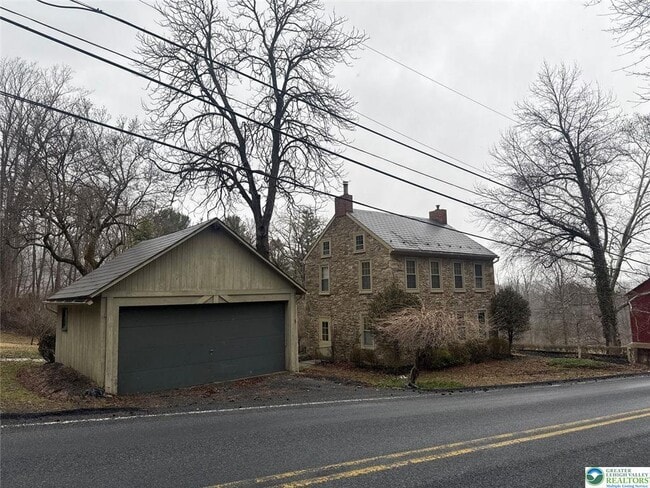 Photo - 3686 Lower Saucon Rd