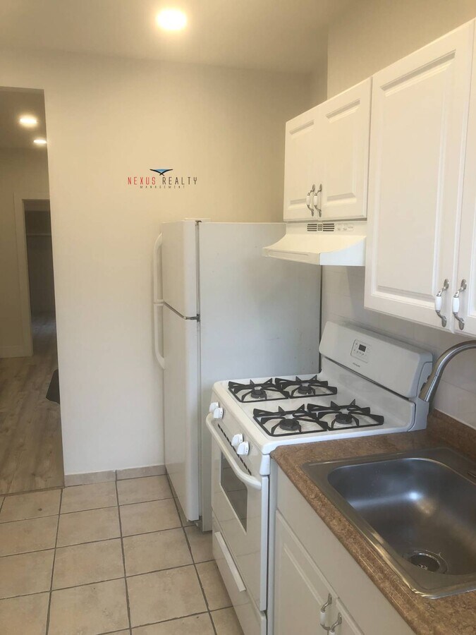 Photo - 30-74-74 45th St