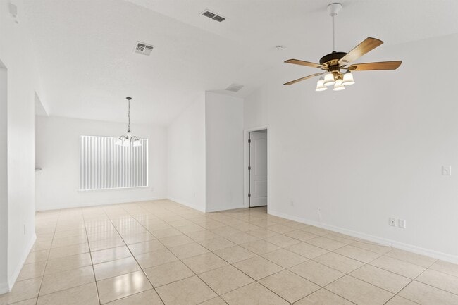 Photo - 108 Sundown Ct