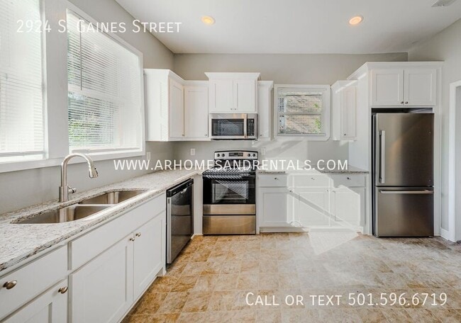 Photo - 2924 S Gaines St