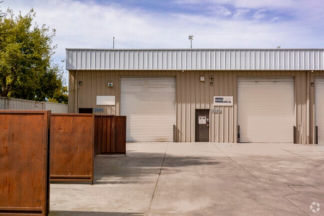 Front view - Valley Place