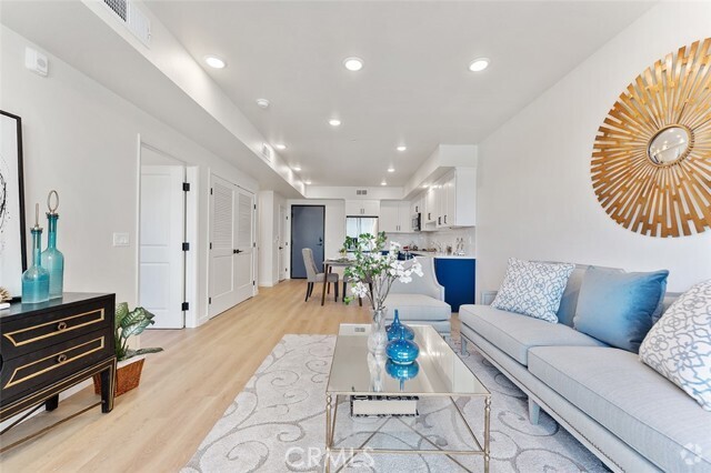 Building Photo - 4064 Live Oak Ave Unit 503 Rental
