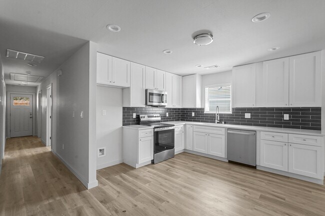 Photo - 413 S Willow St