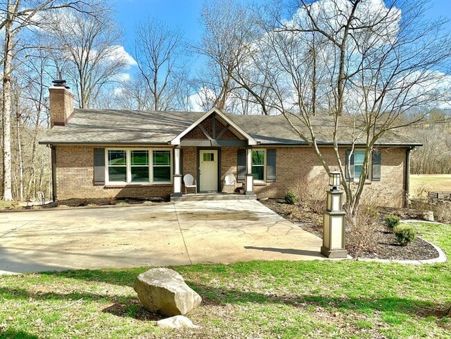 Photo - 423 Rivermont Dr