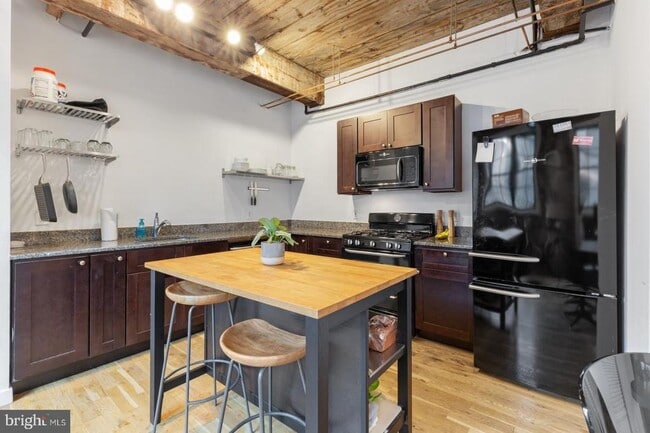 Photo - 1737 N Howard St Unit 2B