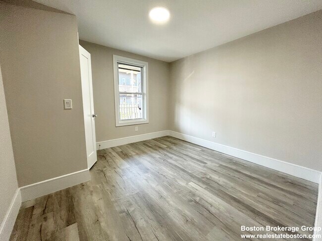 Photo - 23 Mount Vernon St Unit 2