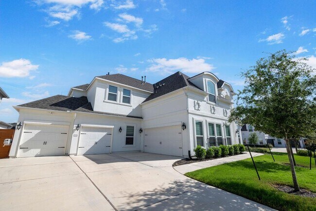 Photo - 3304 Belted Galloway St