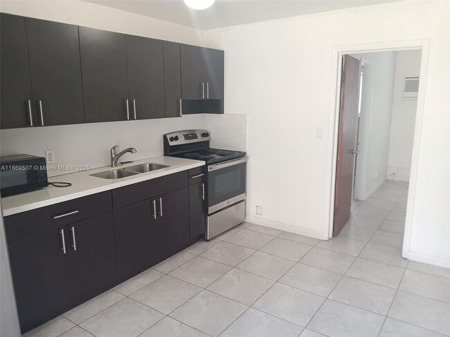 Photo - 2334 Grant St Unit 2336