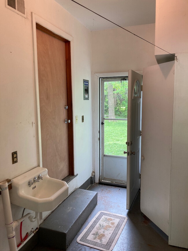 Photo - 1629 Terrace Dr