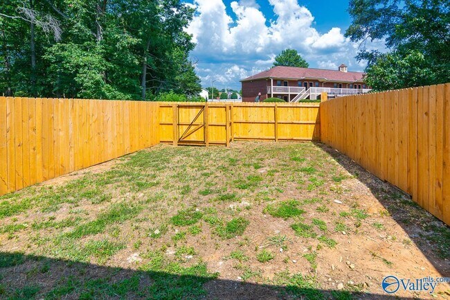 Photo - 2168 Westbury Ct SW