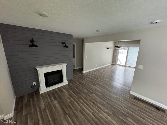 Photo - 7500 Lakeshore Blvd