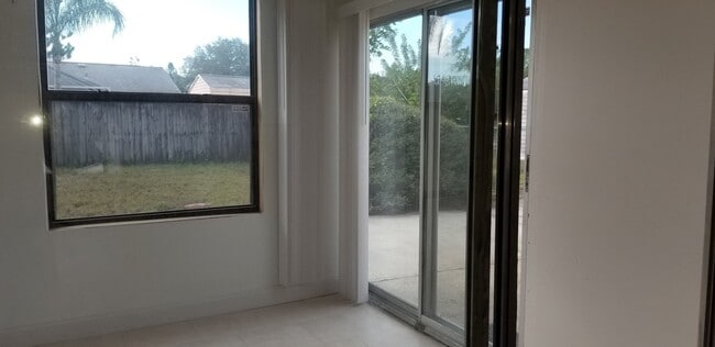 Photo - S. BISCAYNE & TAMIAMI TRAIL / 2 bedroom ho...