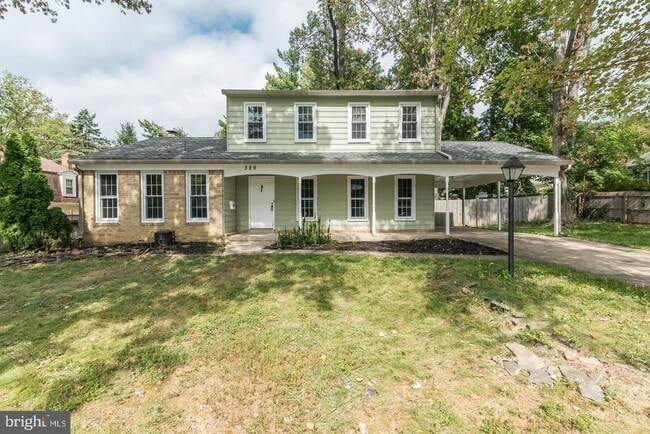 Building Photo - 329 W Deer Park Rd